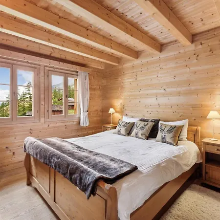 La Cascade - Standing